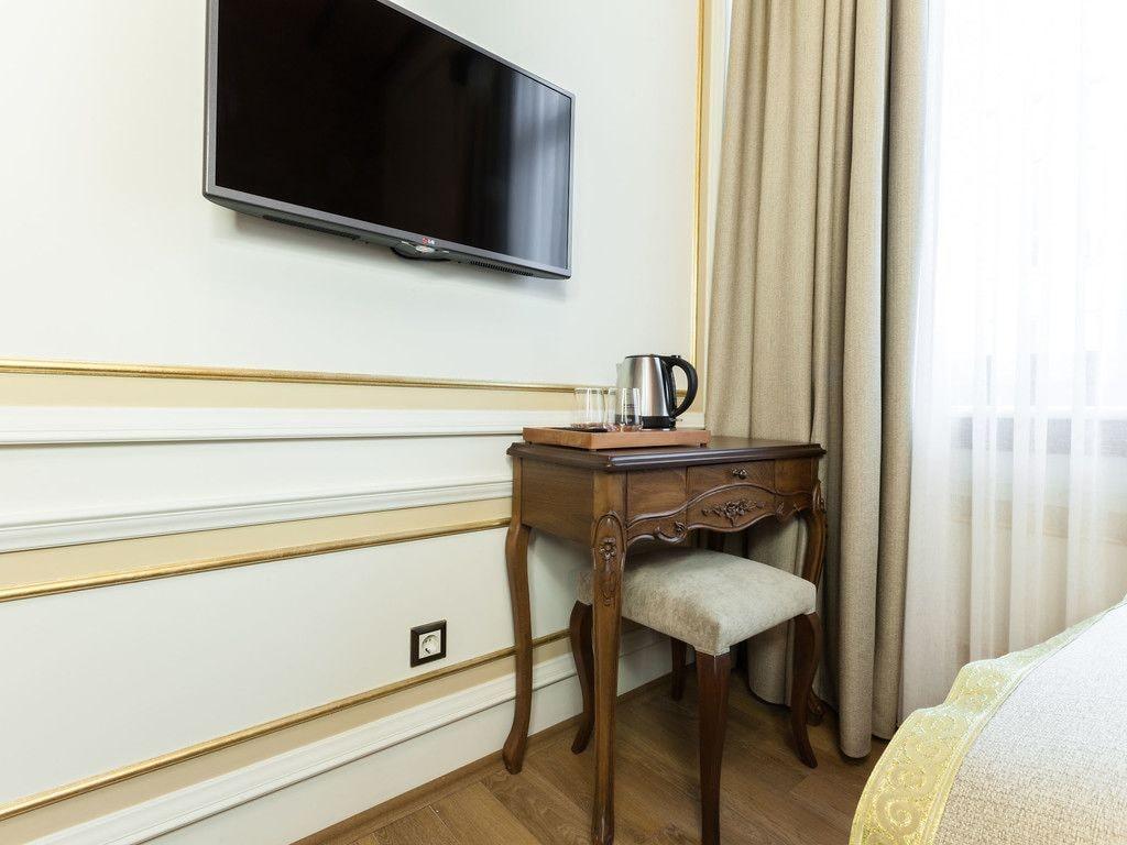 Pera Parma Otel 4*